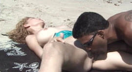 Redheaded safada has sex on the beach Prancing your big ass