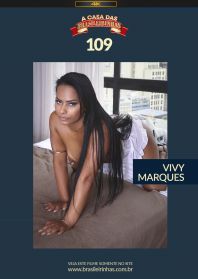 Vivy Marques is accompanied by two for an afternoon of pleasure.