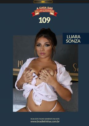 Luara Sonza é surpreendida por dois homens que acabaram de sair do banho.