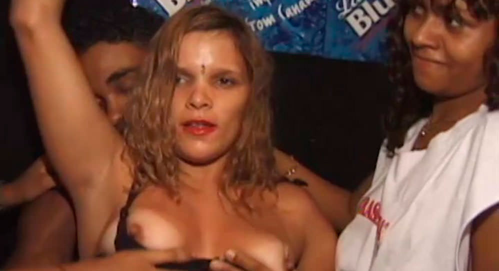 Mulher Gostosa Com Roupa Curta No Carnaval - Carnaval 1998